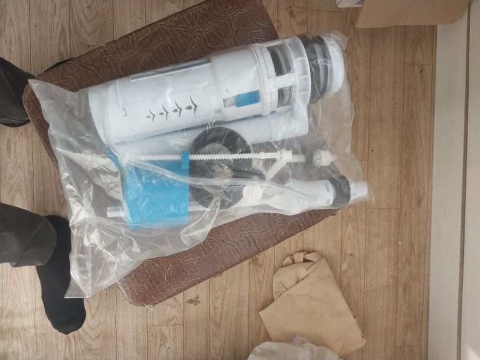 Продам арматуру бочка унитаза