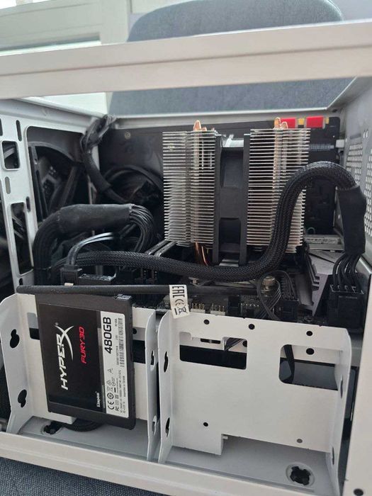 Компютър Ryzen 2600, MSI 1070Ti, 16gb DDR4
