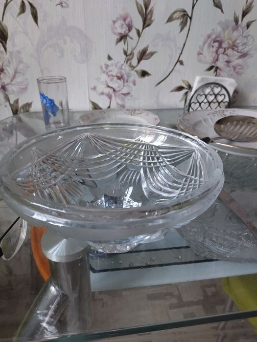 Хрустальная ваза