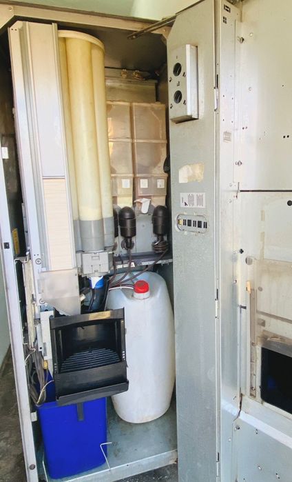 Vând automate cafea Astro necta în stare perfectă de funcționare.