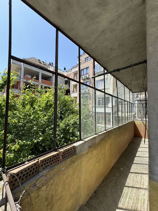 Продава се Тристаен апартамент в Бургас, Възраждане - 77 кв.м за 1949 €/кв.м - Снимка #10