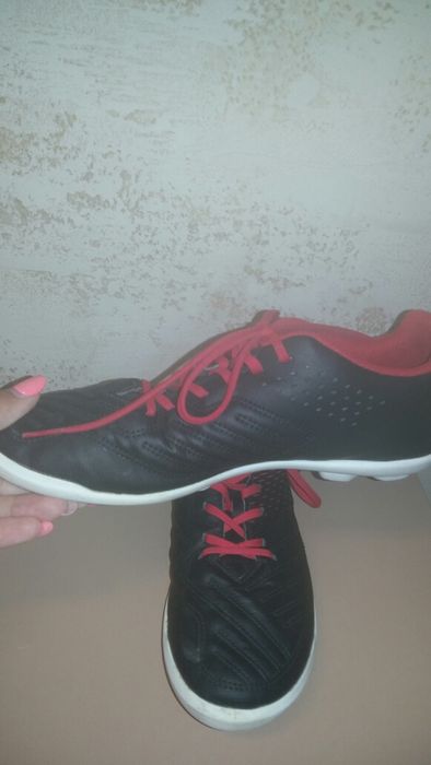 Маратонки за футбол