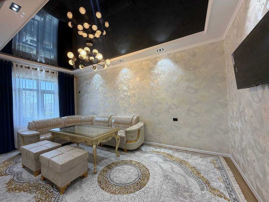 Продаётся 2х комн квартира на 2 этаже Ор-р Шарк Ал Мактум