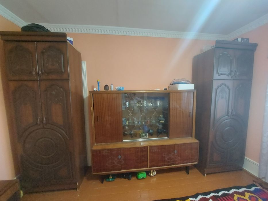 Срочно шфанер и стенка сотилади