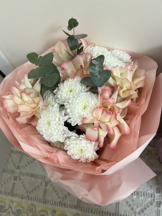 Гүл сатамын свежи бүгин алынган