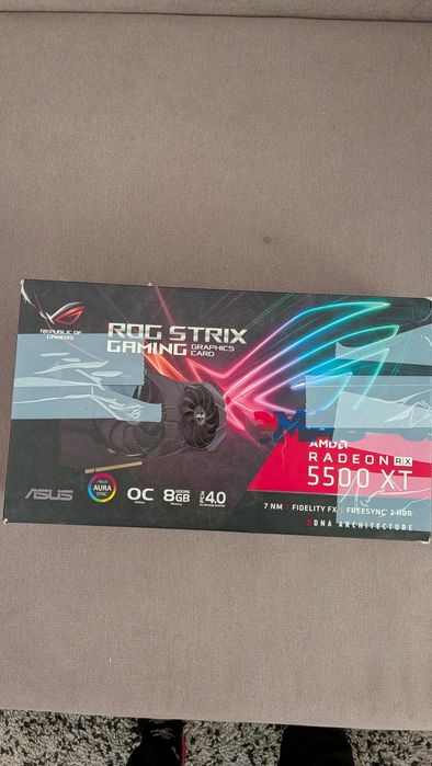 Vând ROG Strix RX5500XT 8GB