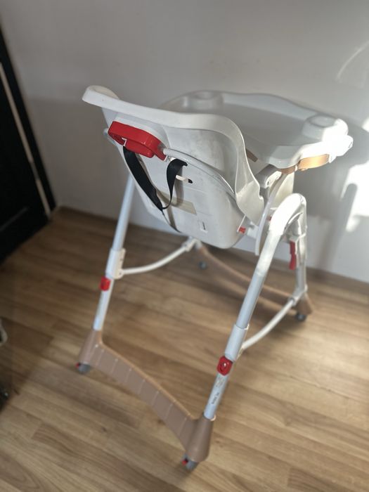 Scaun de masa.                   .