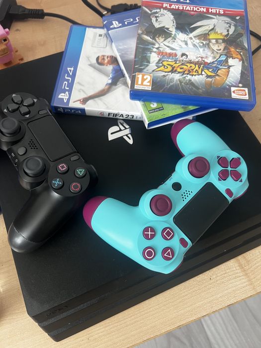 ps4 pro 1 tb + 3 jocuri