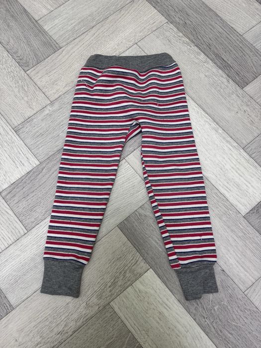 Отдам дешево детские вещи