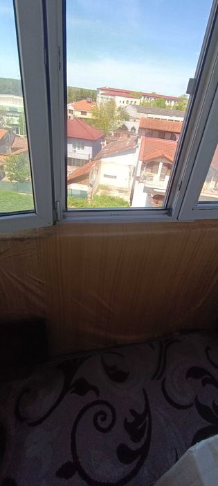 Продавам 4 стаен апартамент в идеален център.