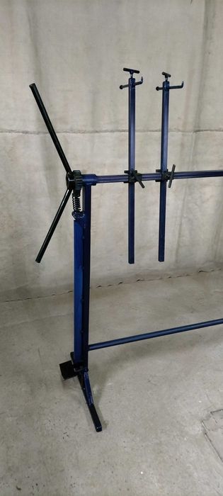 Стойка для покраски авто деталий