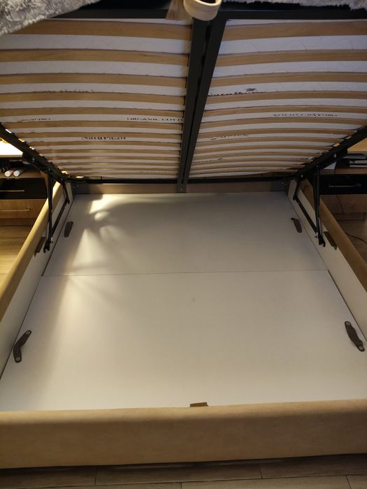 Pat tapițat 1.60/1.90 cu saltea Mobexpert