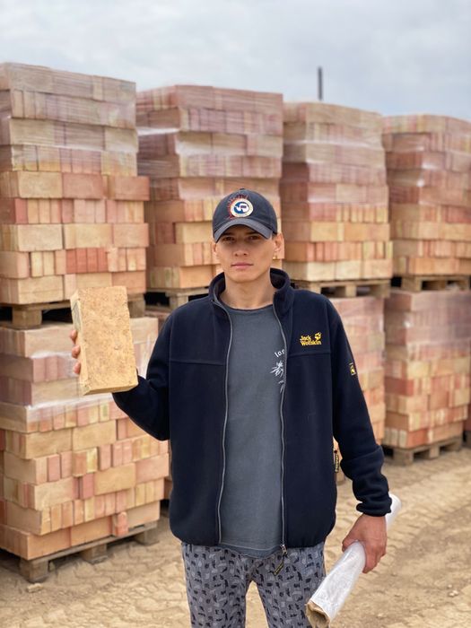 Лучший красный Кирпич в Алматы