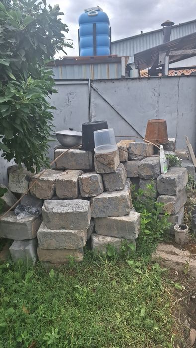 Кирпичи отдам бесплатно
