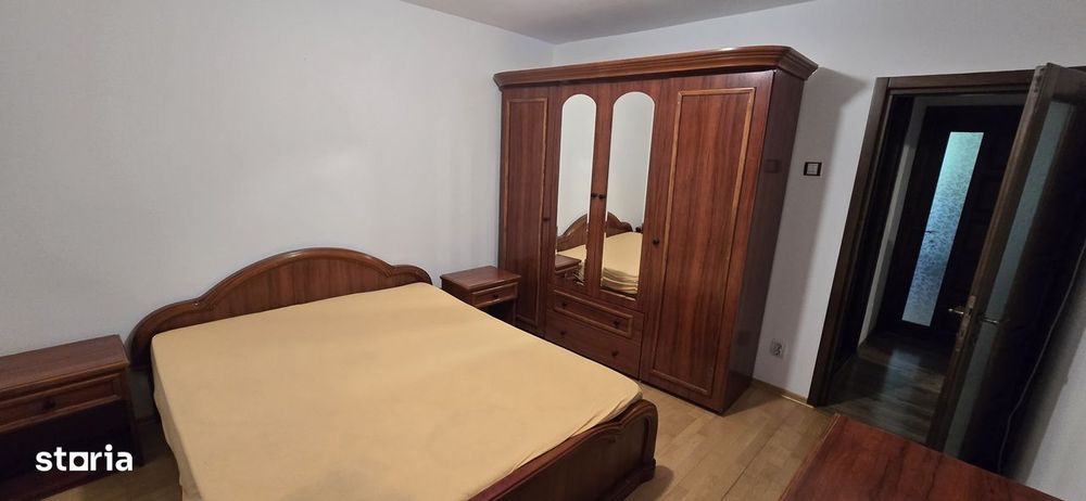 Închiriez 3 camere, Decomandate ,Călugăreni,Et. 1 65 mp