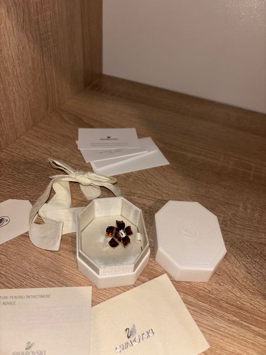 Swarovski cocktail ring flower Idillya