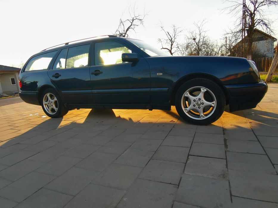 om606, Mercedes W210, E300.