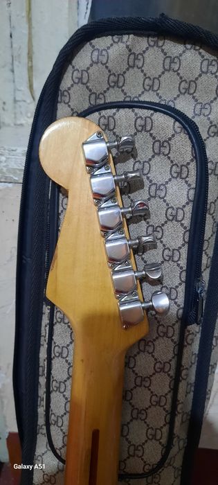 Squier fender stratacaster made in Japon