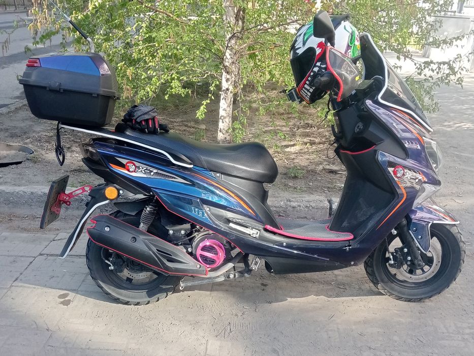 Продам скутер Макс х-7