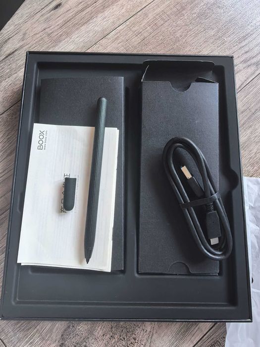 Чисто нов BOOX Note Air 2 Plus 10.3