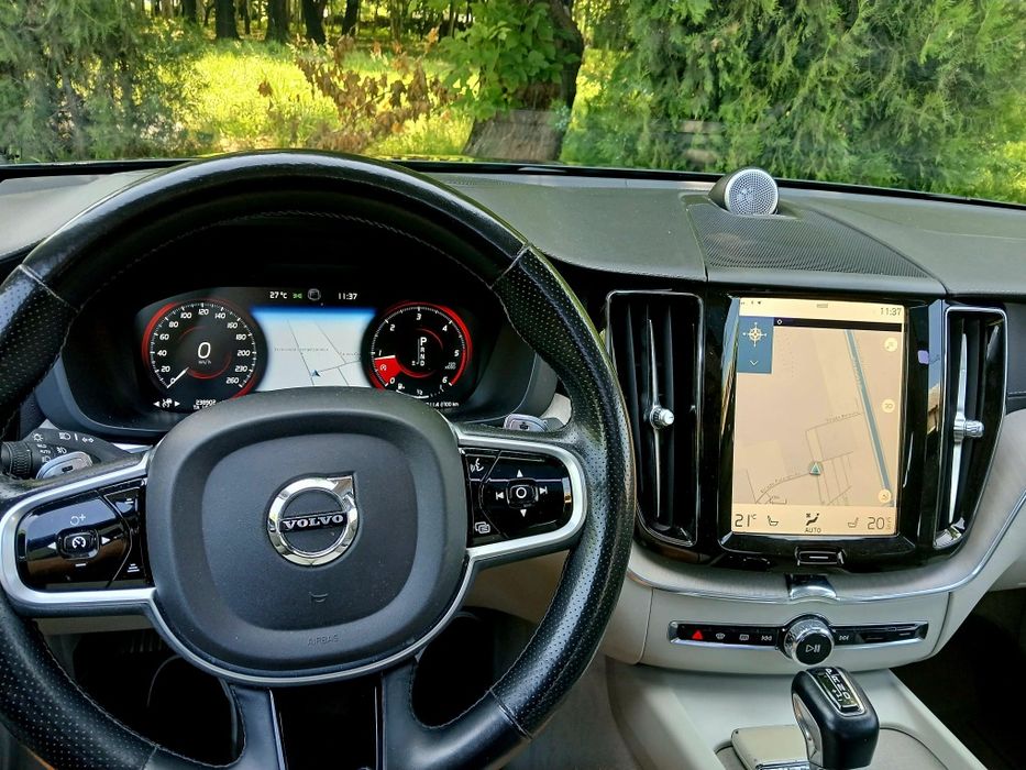 Volvo XC60 B5 235CP AWD 4x4- INSCRIPTION-