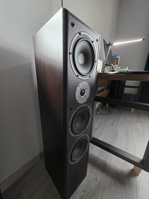 Vand boxe Magnat 1002 in perfecta stare de functionare