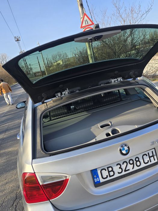 Автомобил bmw 320