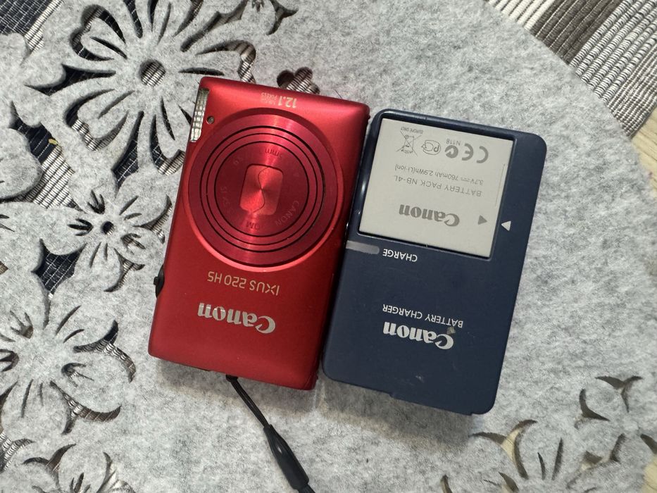 Canon ixus 220 hs HD impecabil