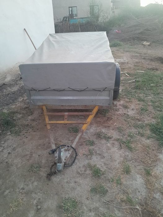 Прицеп сатылады.