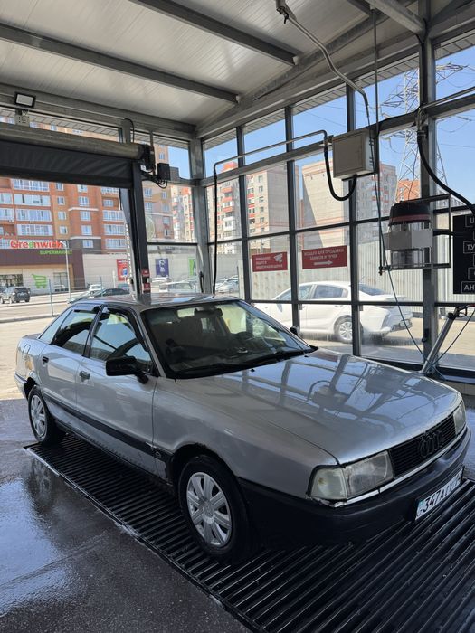 Продам машину ауди 80