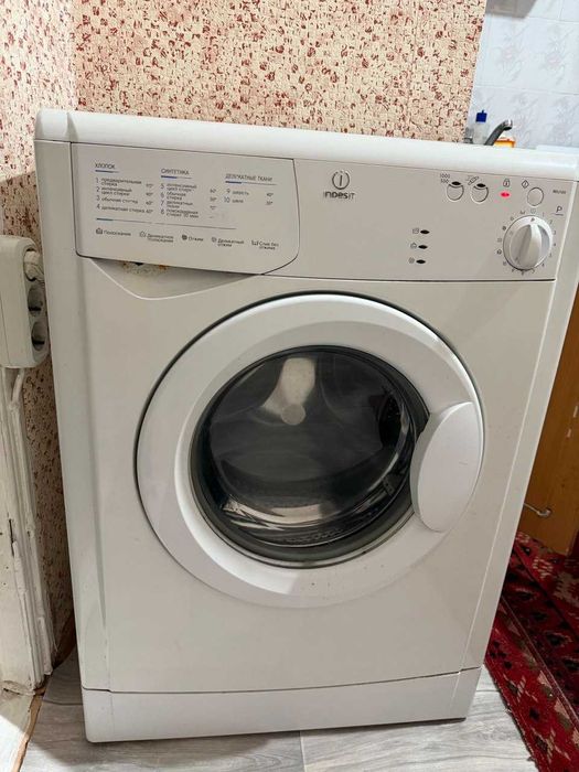 Стиральная машинка Indesit б/у