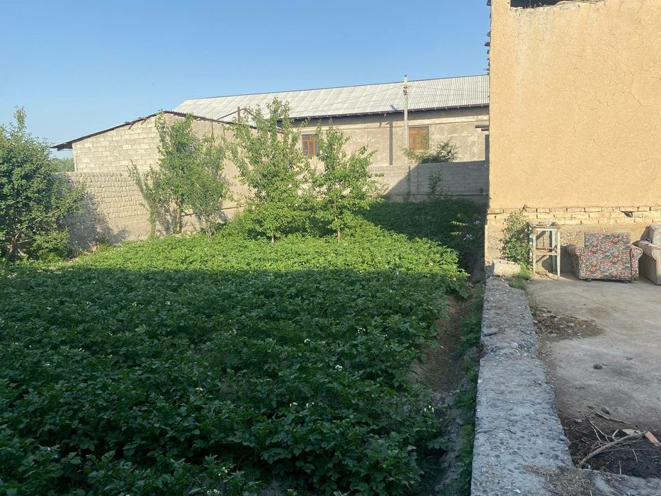 8 sutiq yerda uy 3 xonali