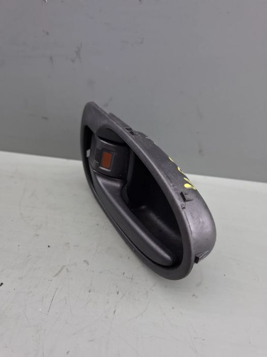Maner deschidere din interior usa stanga 69206-0D90 Toyota Yaris 2006