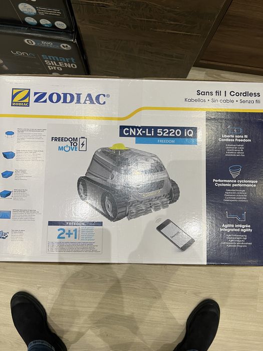 Robot de piscina Zodiac Free- CNX 5220 IQ-Sigilat