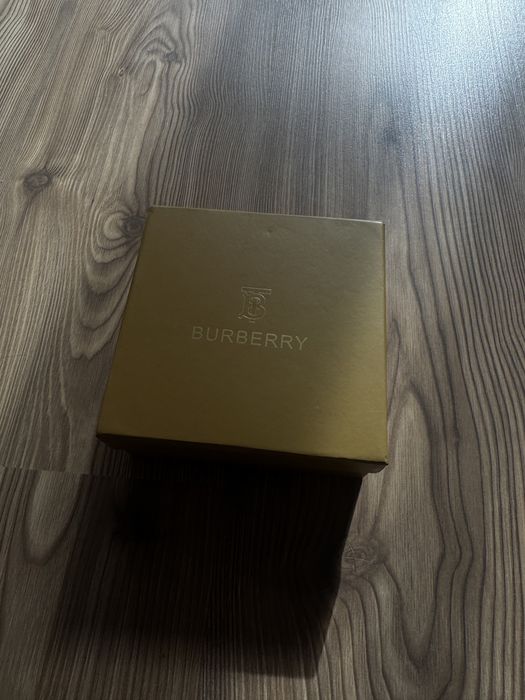 curea burberry cu 2 fețe