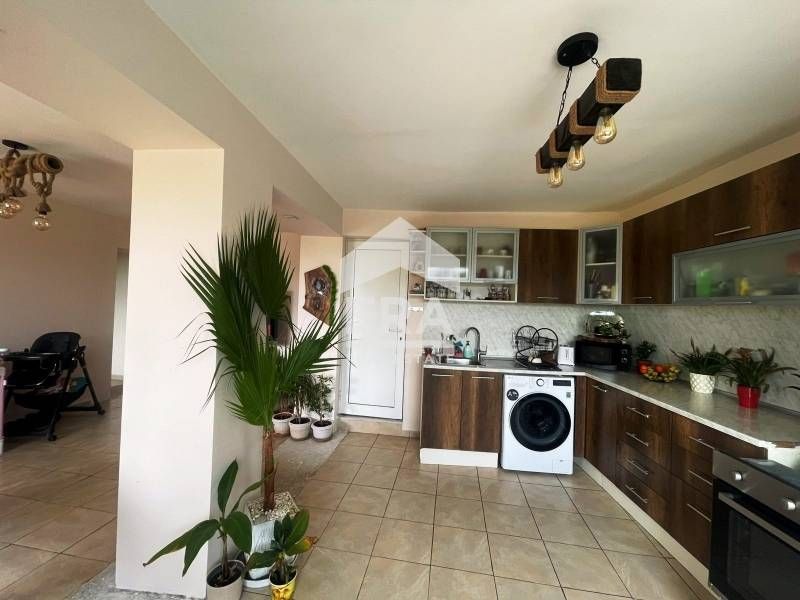 Семейна едноетажна къща във вз. Левента