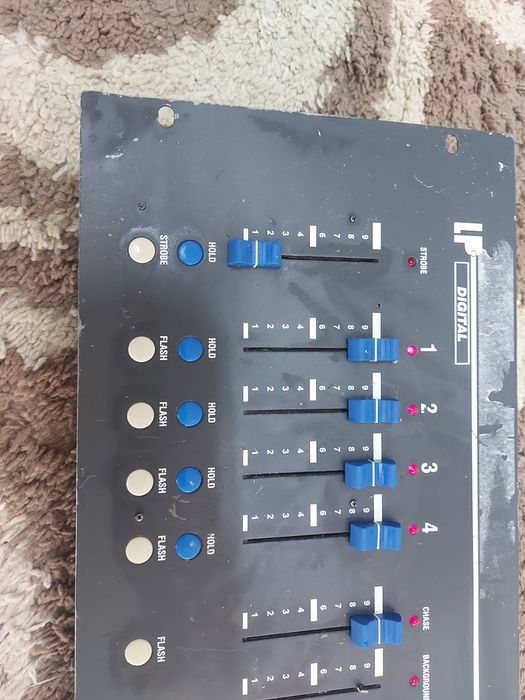 Controler profesional de lumini DMX