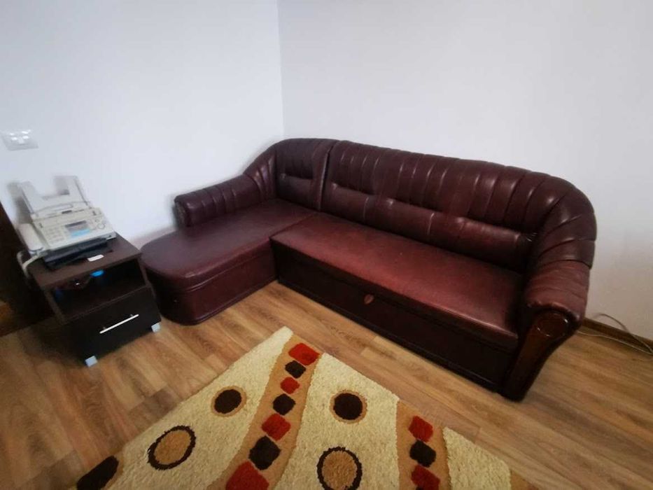 Închiriez apartament cu 2 camere, decomandat, în cartierul George Enescu