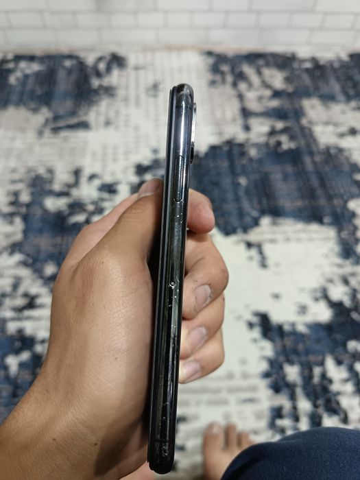 iphone xs 64    kelishamiza