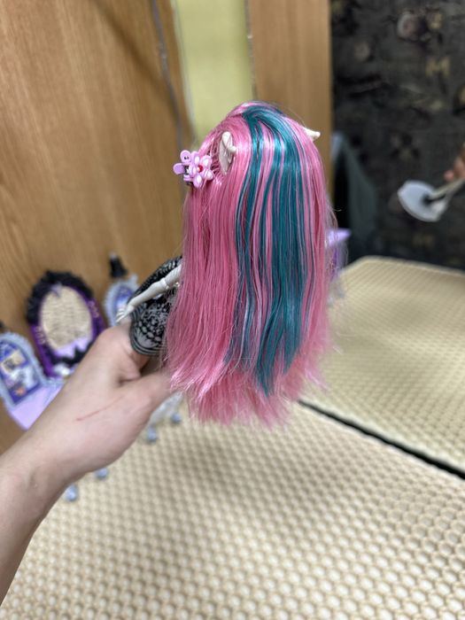 Продам куклу монстр  хай!