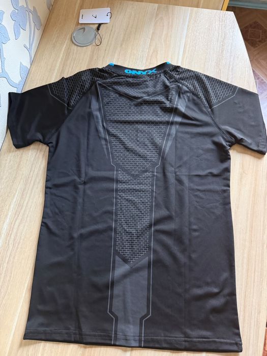 Продам футболки компрессионные Gymshark