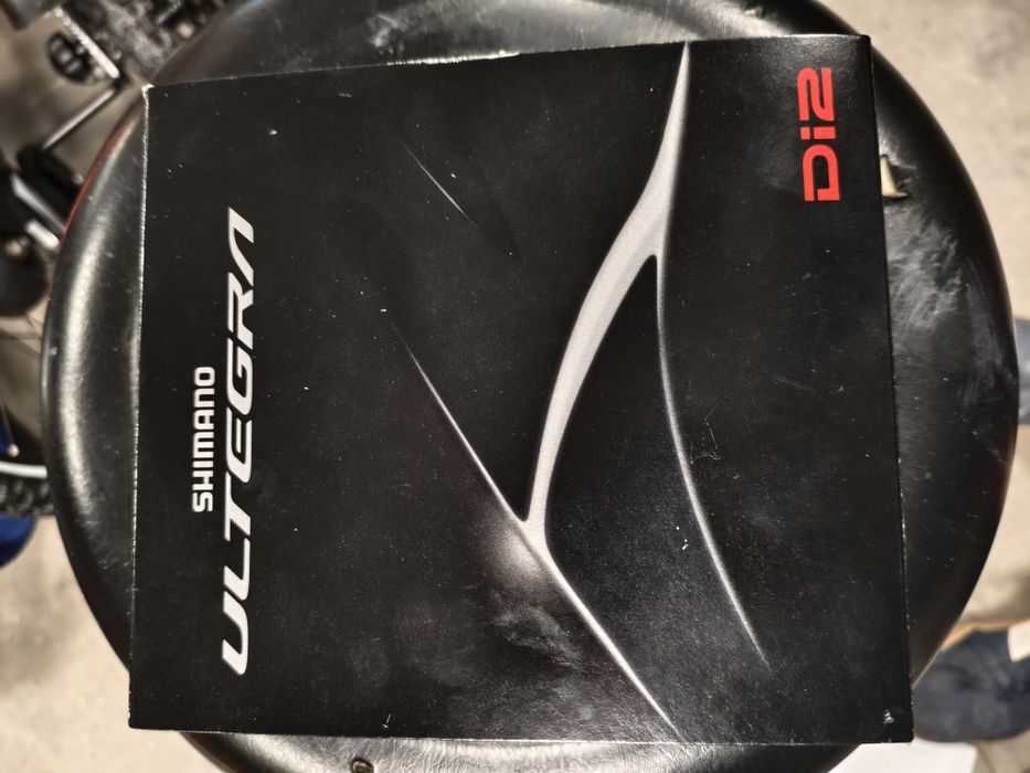 Заден дерайльор и kоманда Shimano Ultegra Di2 11ск.