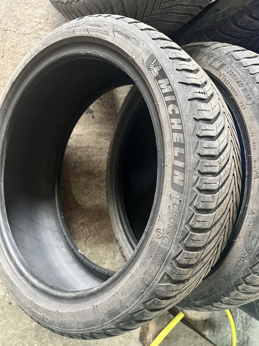 Michelin Cross Climate 2 225/40/18 !!