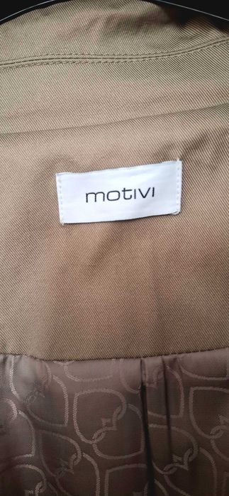 Тренчкот Motivi, нов