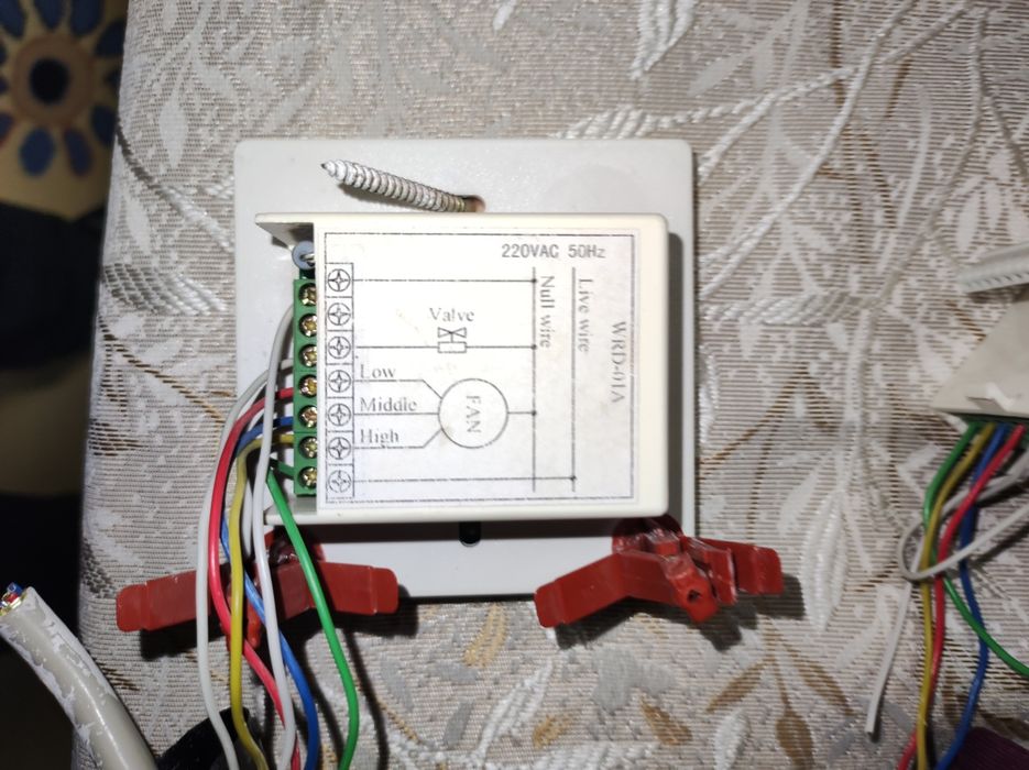 Стаен термостат от чилър, термопомпа, централна климатизация