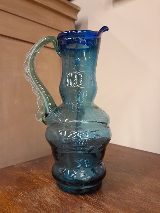 Кувшины стеклянные