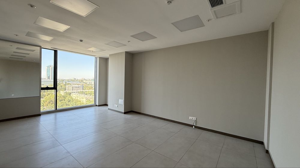 Б/Ц на Ц-5 580м2 12 кабинетов центр города