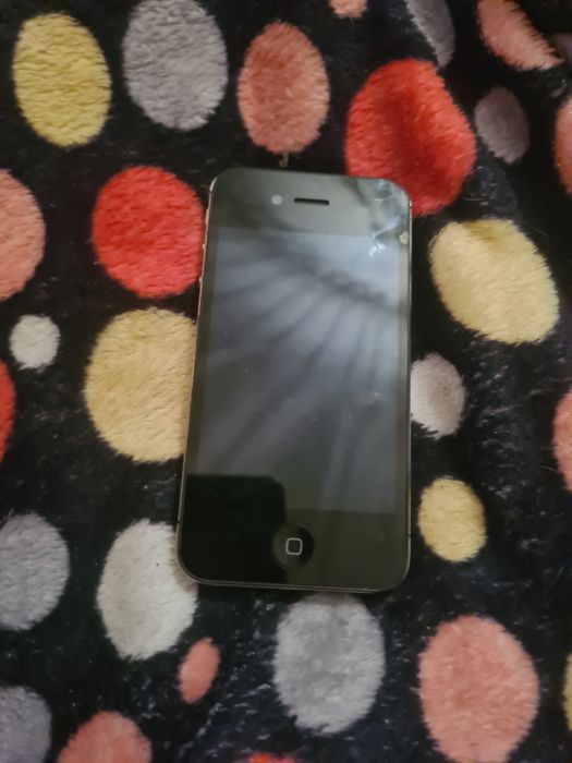 продам Apple iPhone 4s