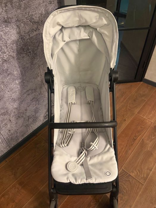 Лятна количка Cybex Beezy
