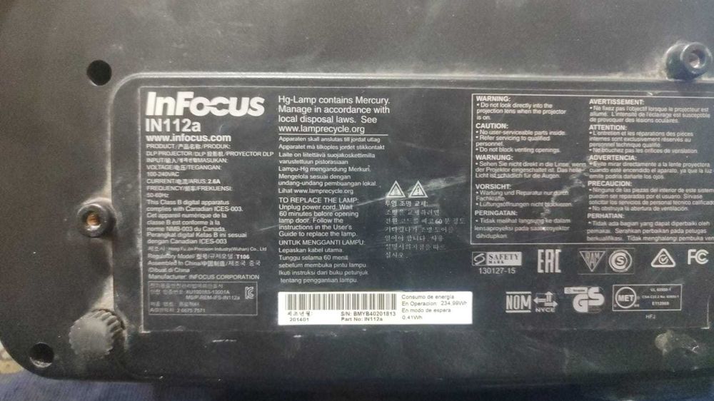 Продам проектор Infocus IN112A